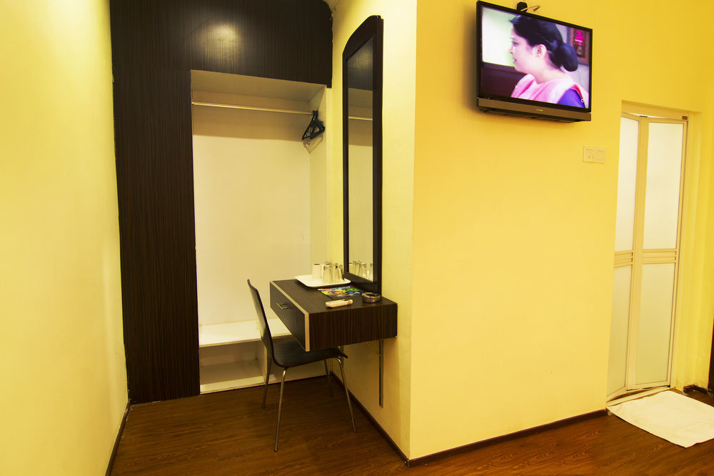 Oyo 327 Buddys Hotel Kuala Lumpur Exterior foto